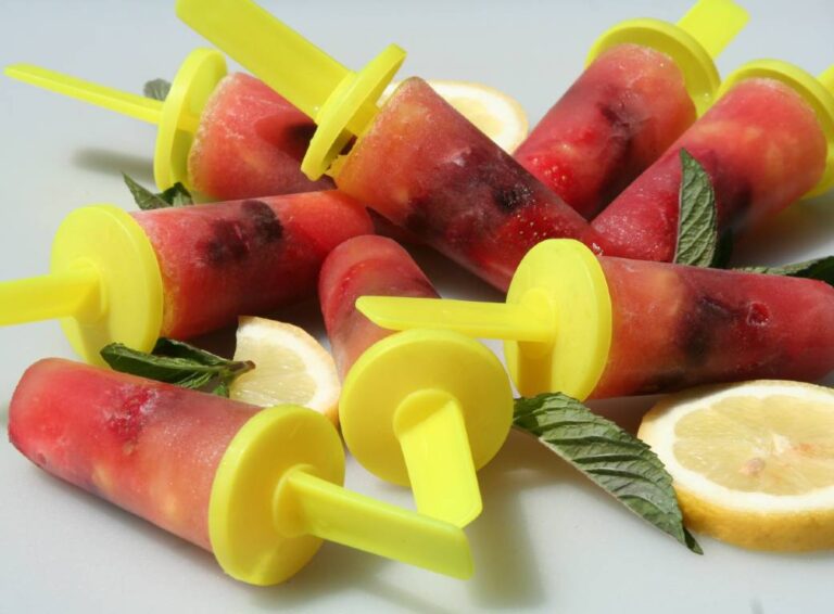 Waterijsjes van vers fruit maken