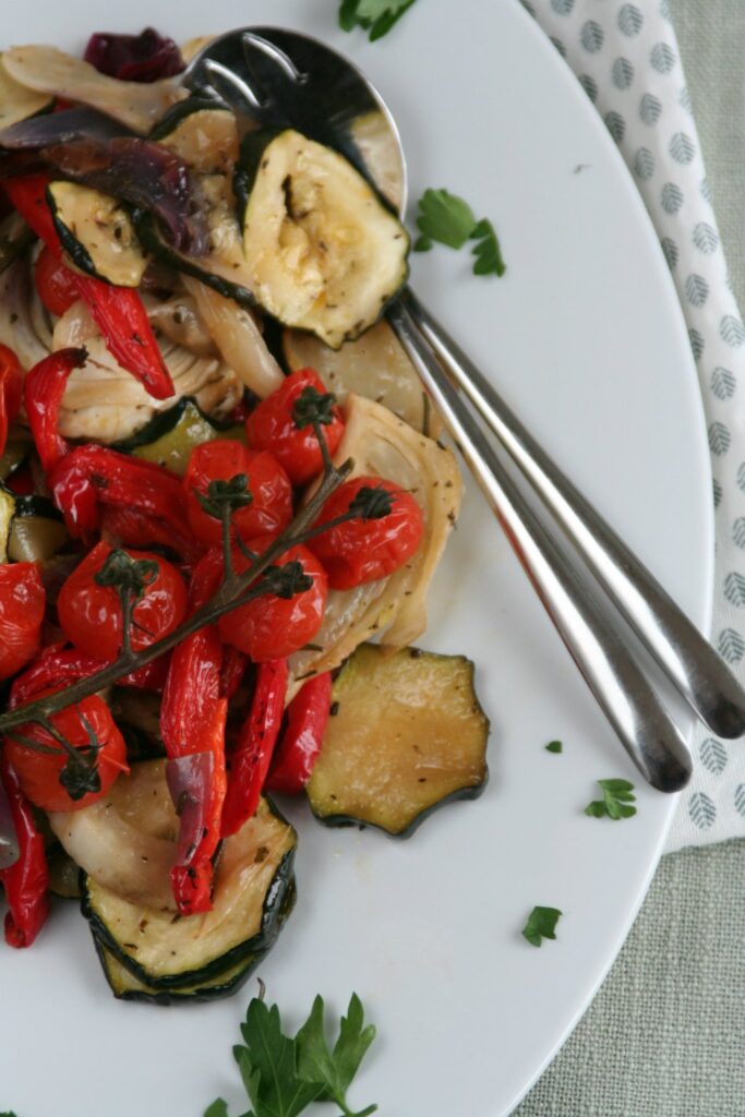 Geroosterde groente uit de oven, bijgerecht voor kerst of een dinertje