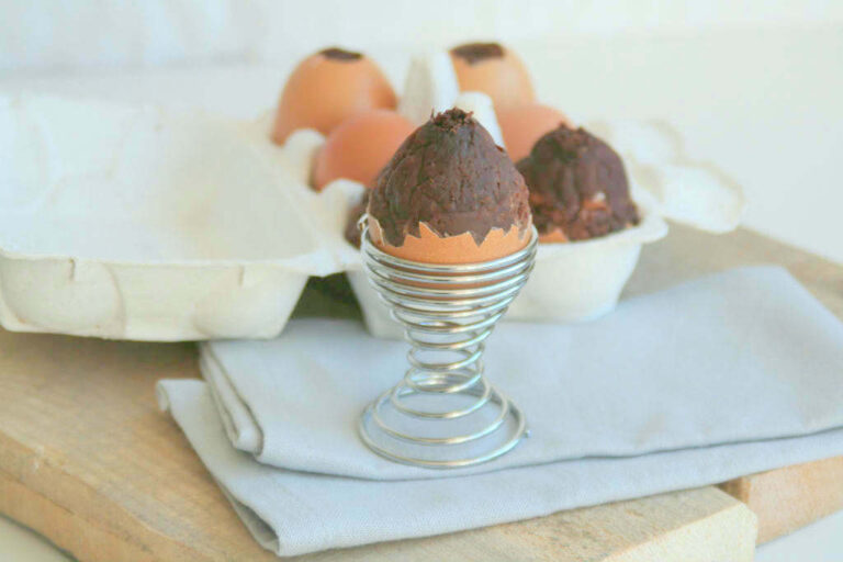 Cake in een eierschaal