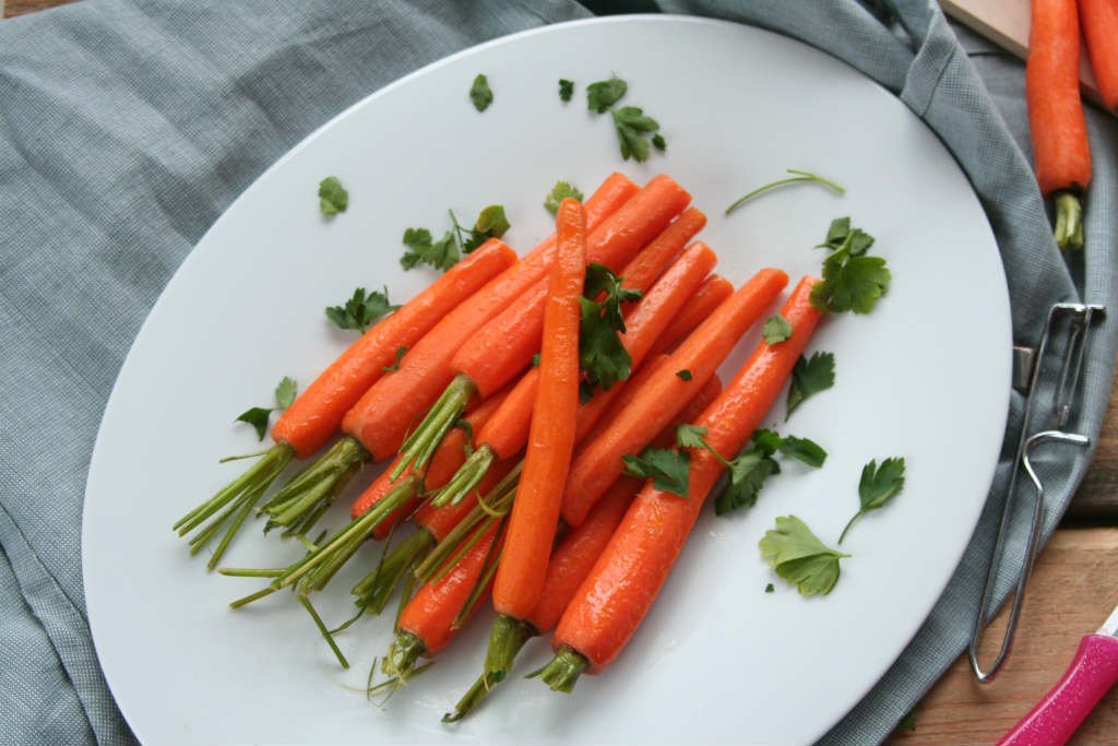 Kerst groente gekarameliseerde wortelen