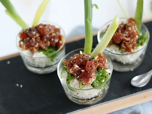 Amuse poke bowl met tonijn