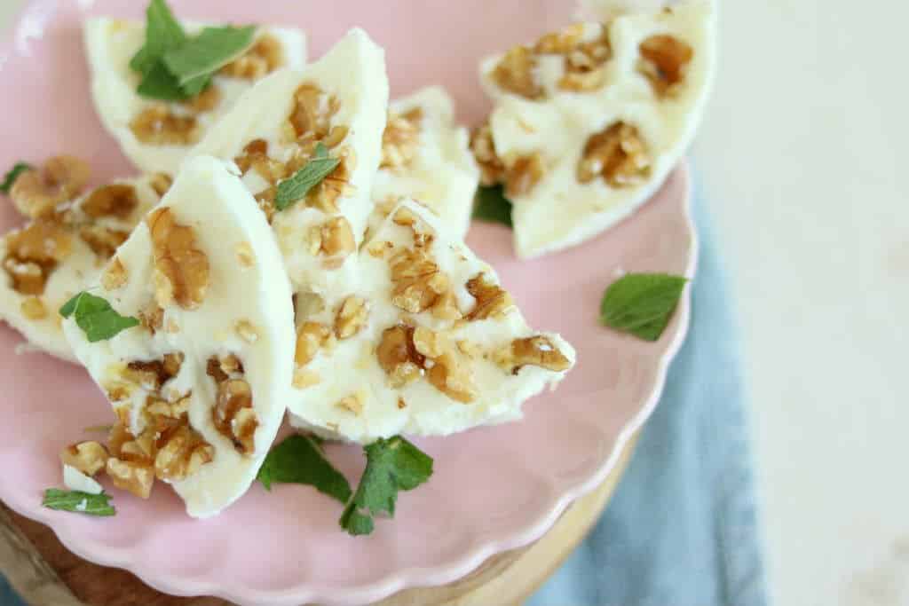 Griekse yoghurt ijsjes met honing en walnoten