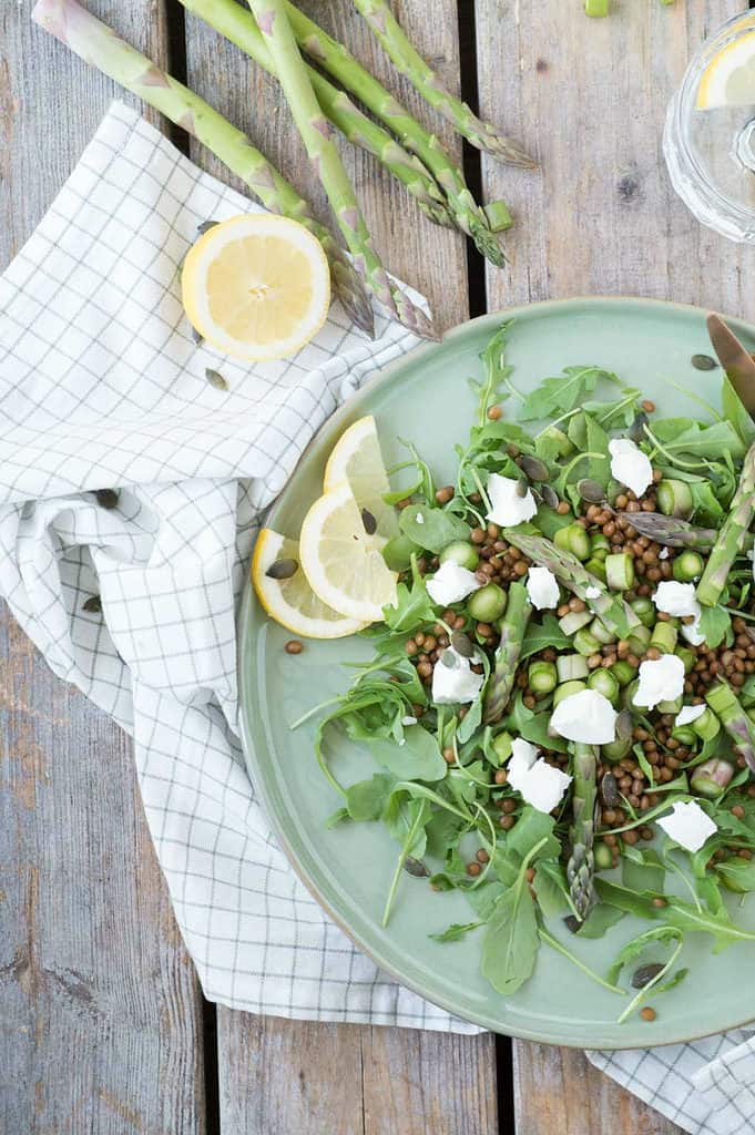 Salade met groene asperges