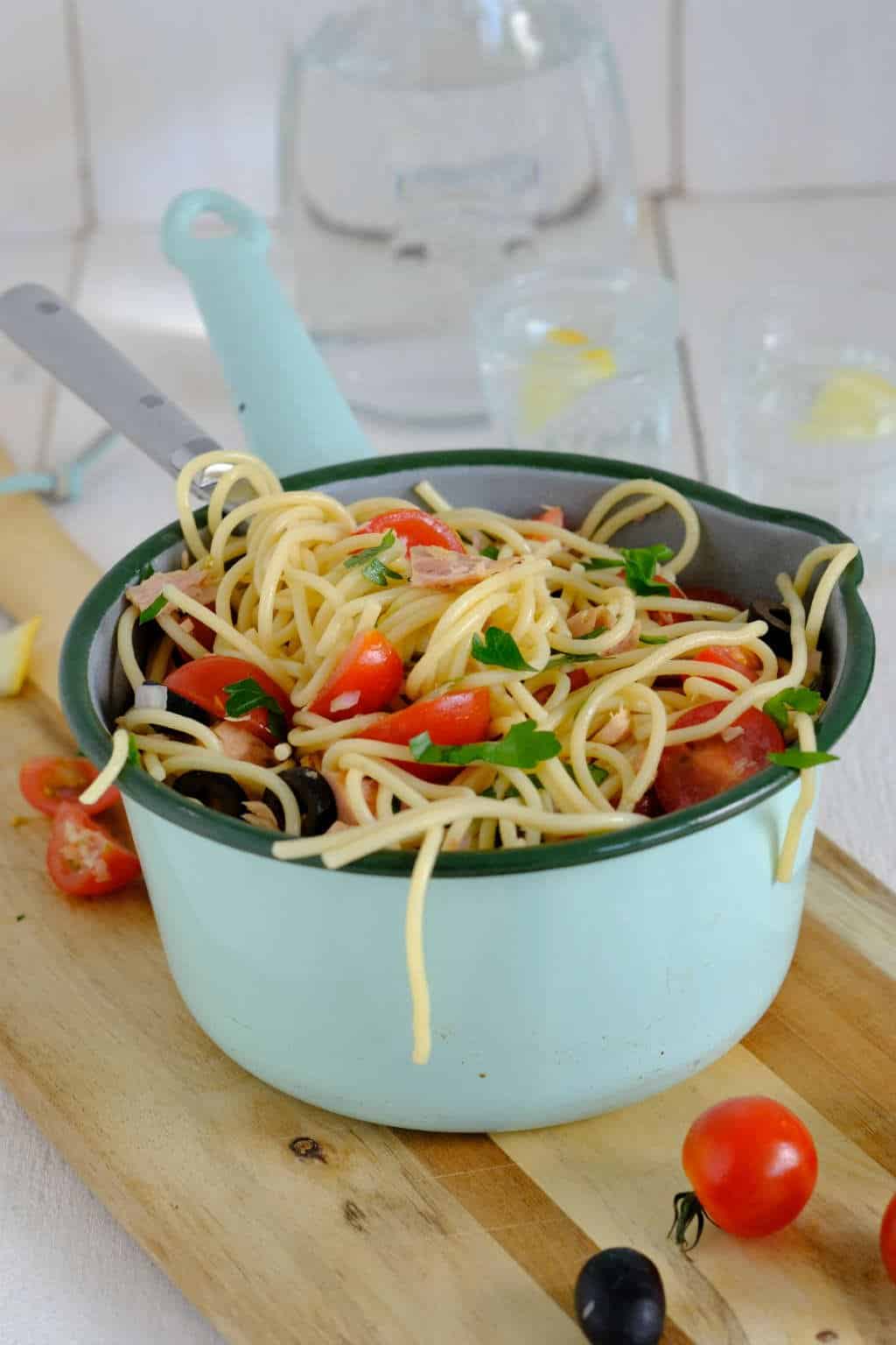 Spaghetti met cherry tomaat en tonijn 