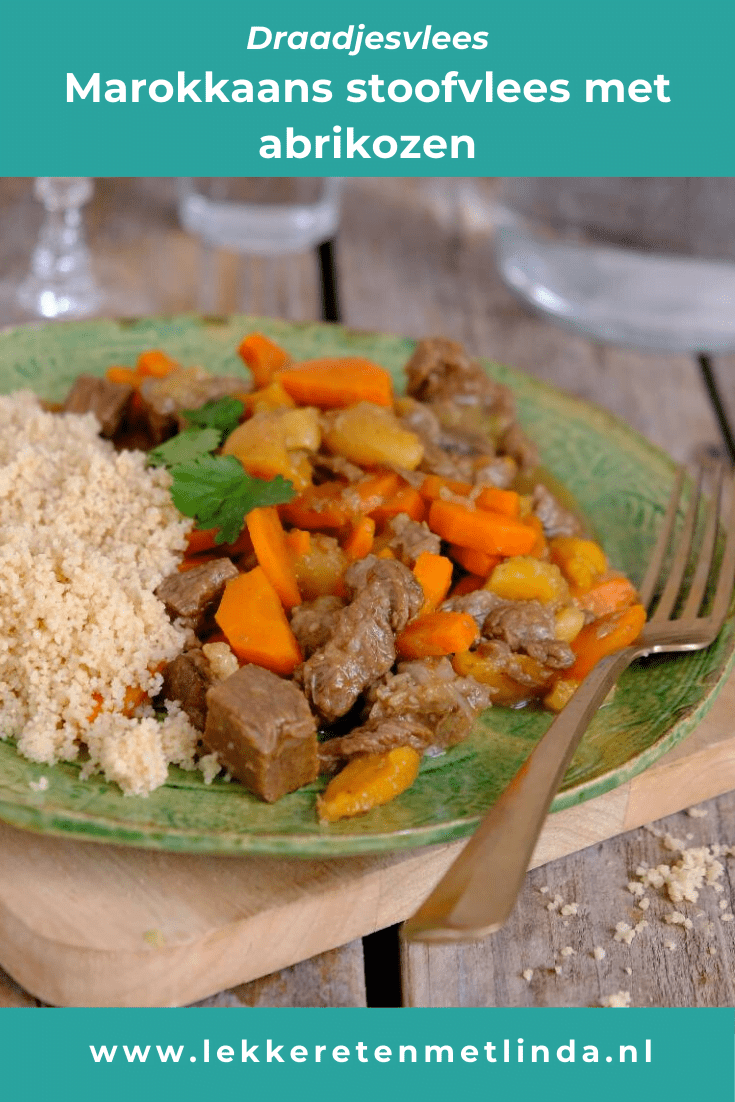 Stoofvlees met rundvlees, abrikozen en kaneel. Dit stoofgerecht heeft een Marokkaans tintje. Een lekkere makkelijke maaltijd met wortel. 
