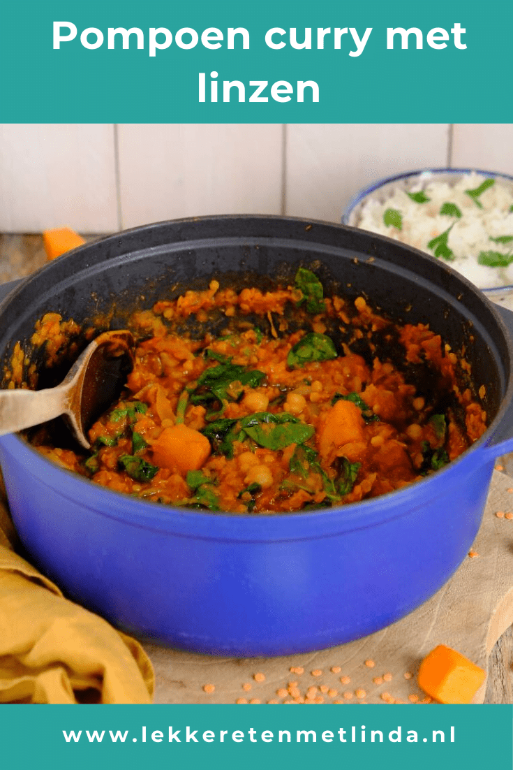 Pompoen curry met linzen, kikkererwten en rijst. Dit makkelijke vegetarische recept is mild van smaak en dus geschikt voor het hele gezin. 