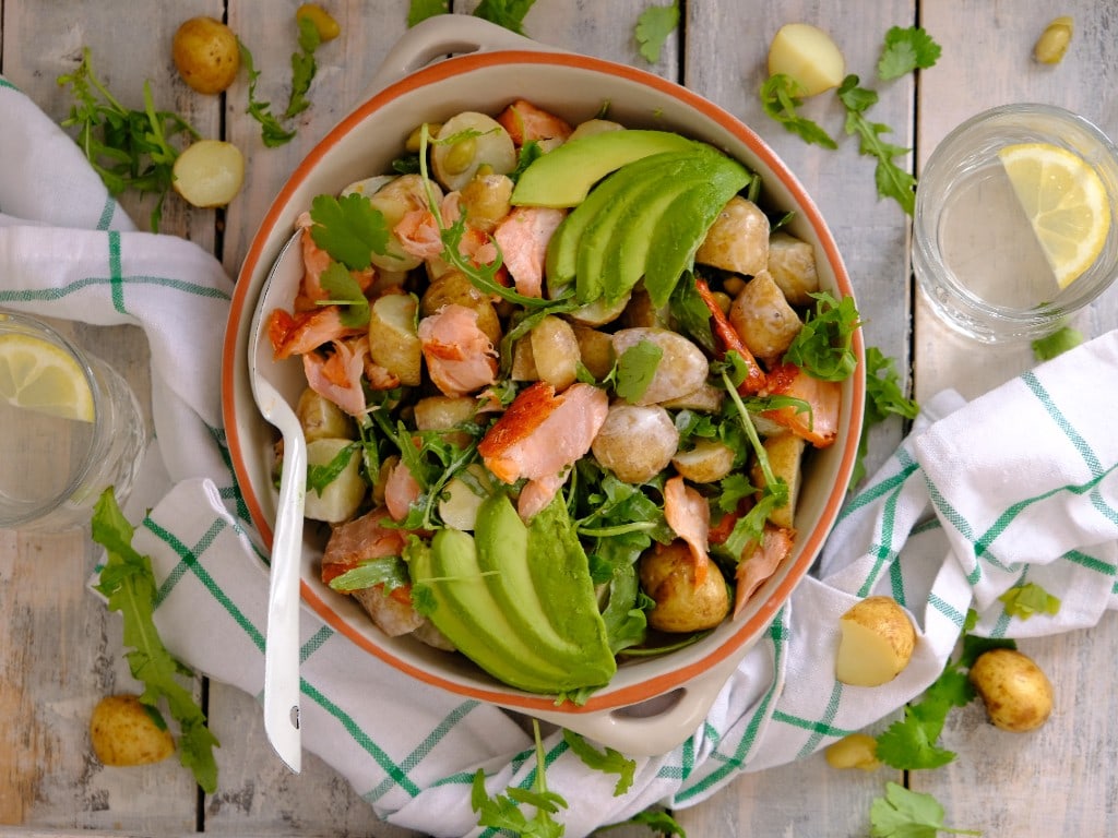 Aziatische krieltjessalade met zalm en wasabidressing