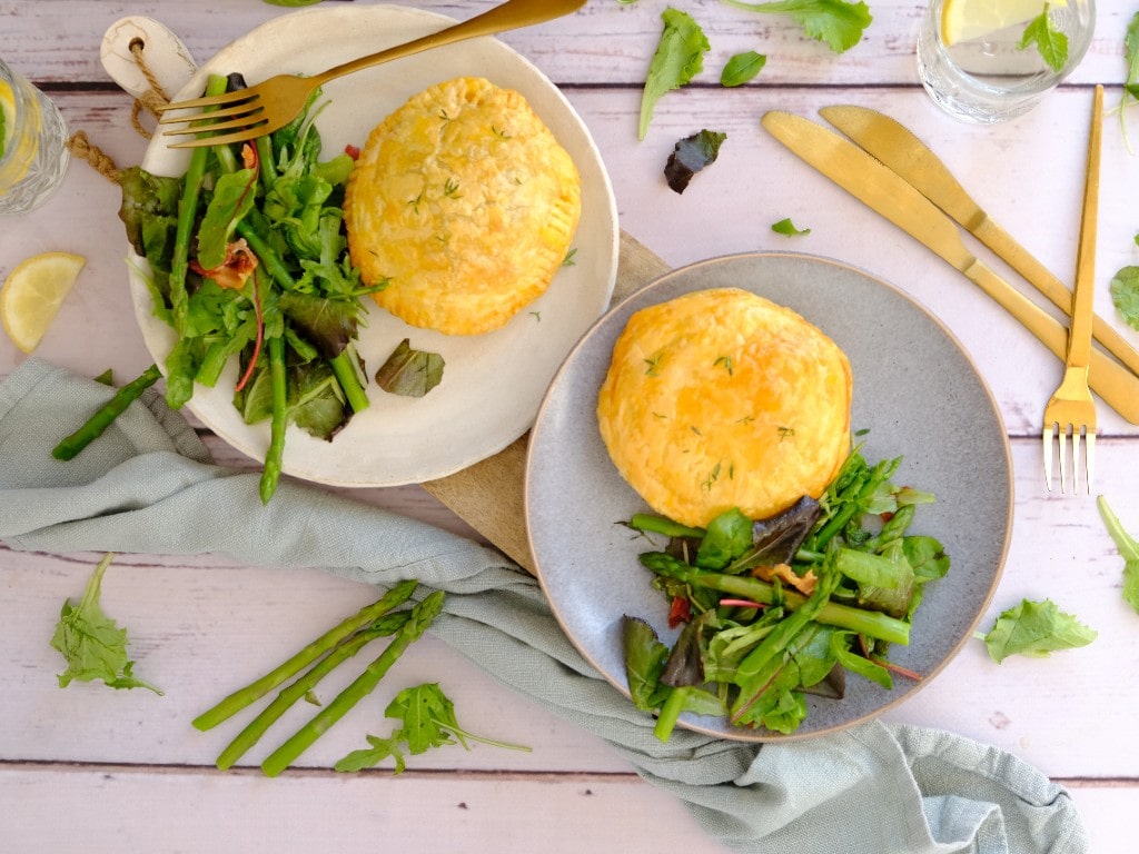 Salade met geitenkaas in bladerdeeg