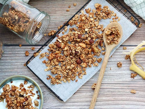 Noten granola met banaan
