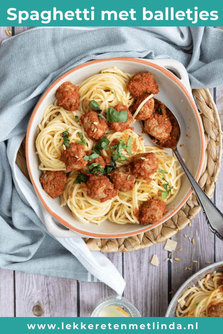 Spaghetti met balletjes en zelfgemaakte pastasaus