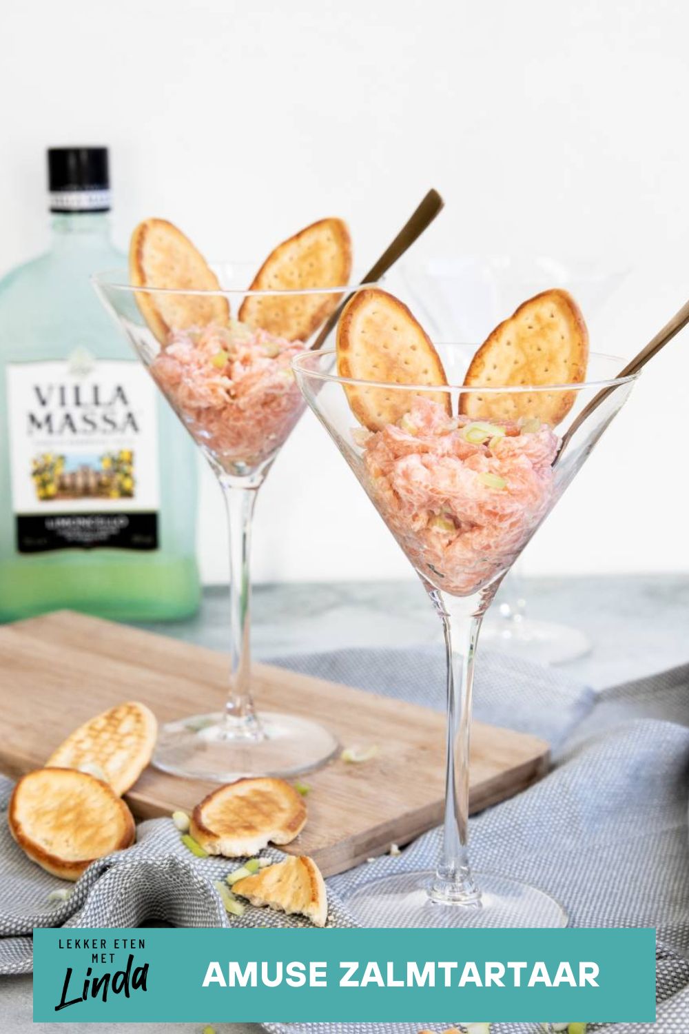 Amuse gerookte zalmtartaar, makkelijk hapje voor bij een diner, Kerst of Pasen