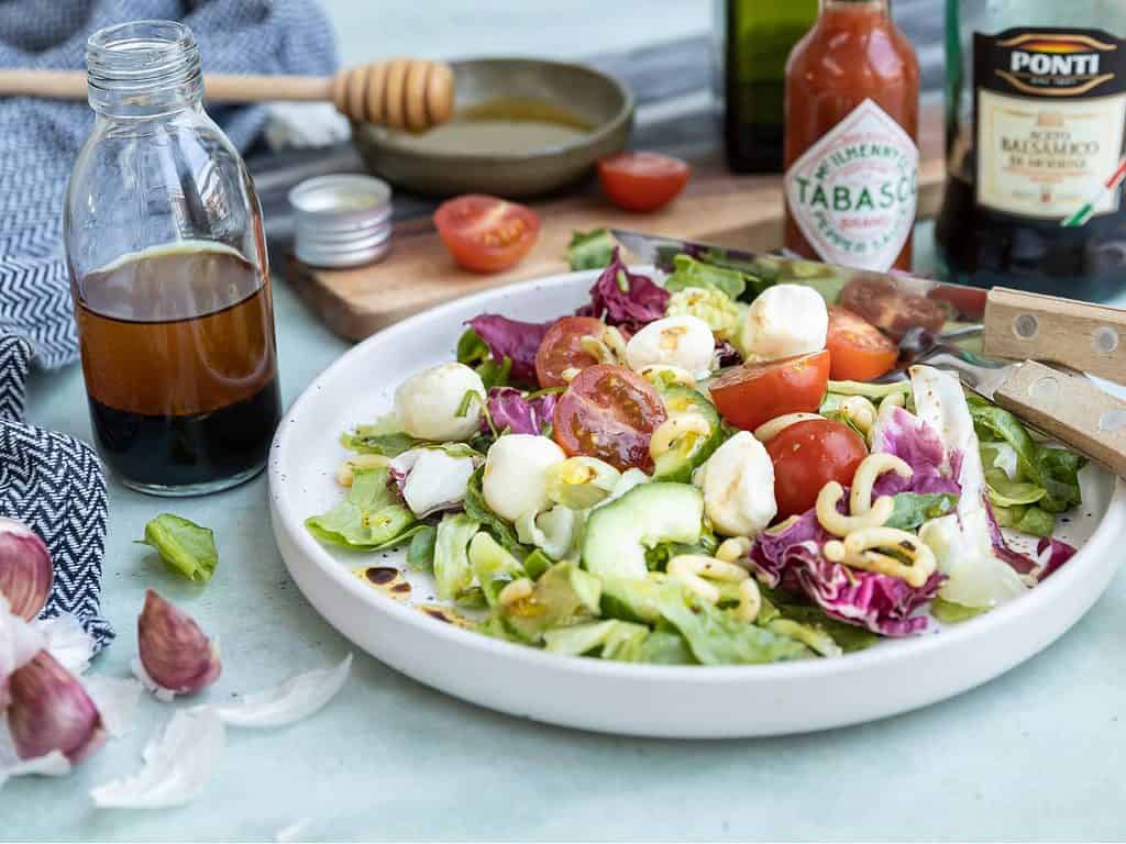 Balsamico salade dressing maken