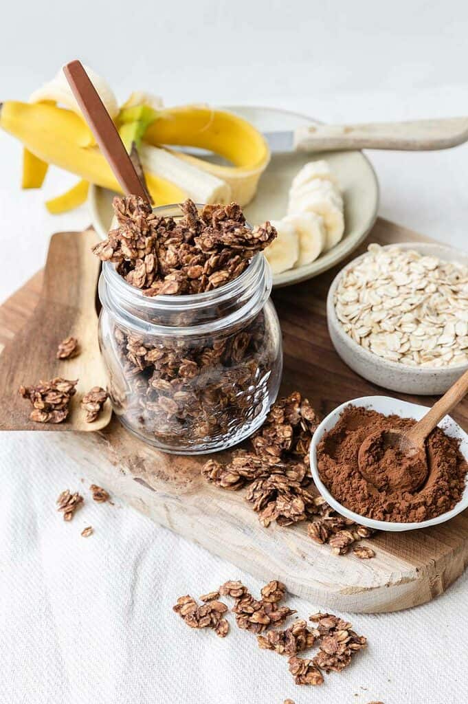 Makkelijke chocolade granola met pindakaas