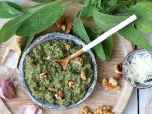 Salie pesto