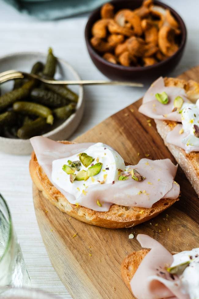 Bruschetta met burrata
