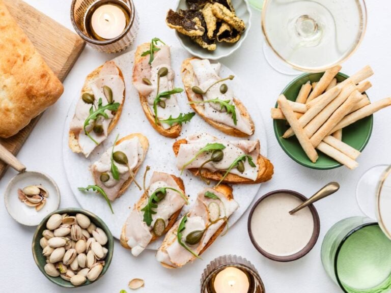 Vitello tonnato bruschetta