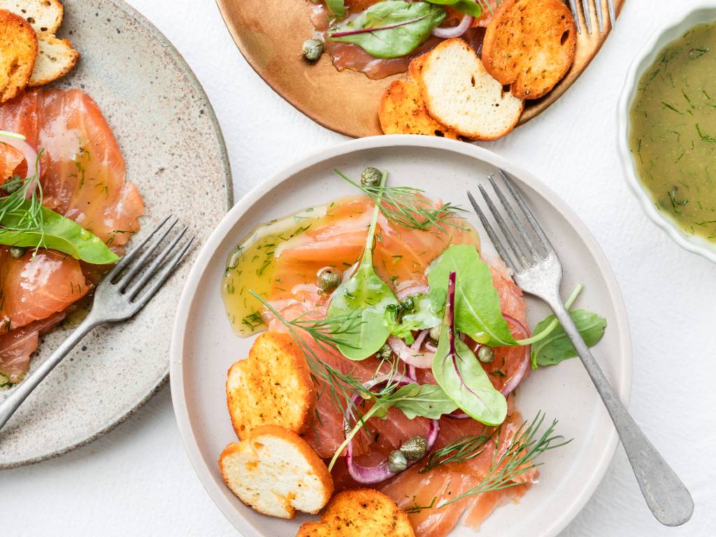 Zalm carpaccio met honing dille dressing